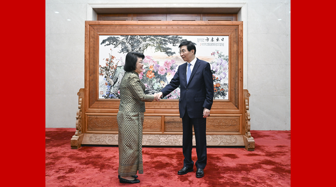 王滬寧會見柬埔寨國會主席昆索達(dá)莉